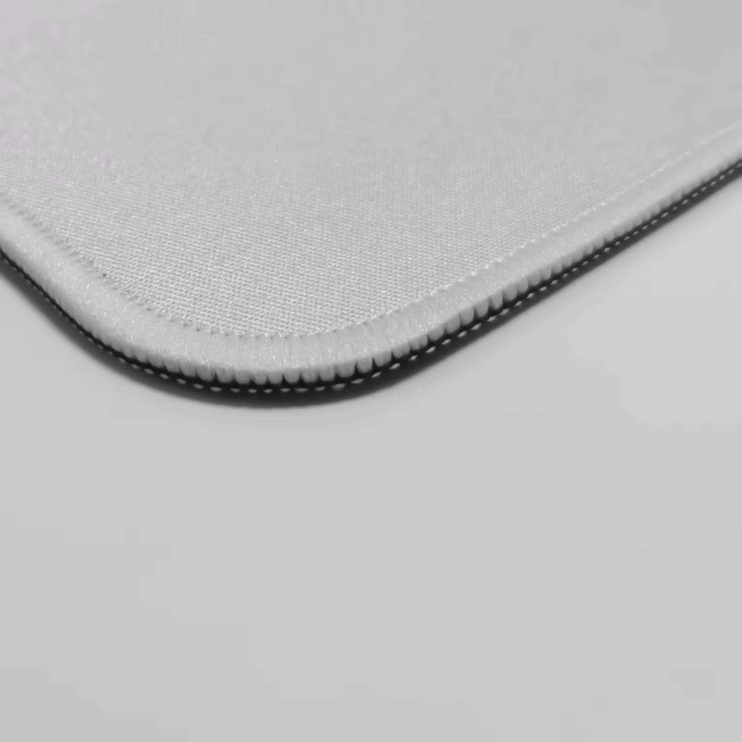 Op maat gemaakte minimalistisc - Rubber Mat Desk recensie en prijs